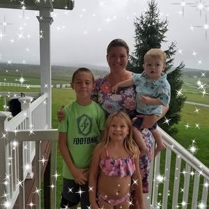 Meet your Posher, Carey